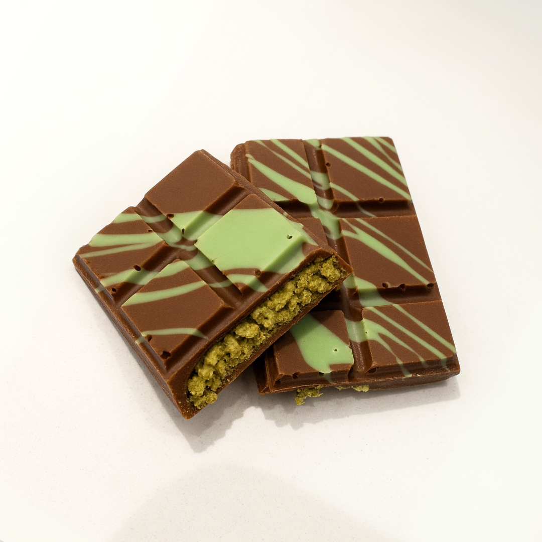 Pistachio Filled Chocolate Bar (Dubai Chocolate Bar)
