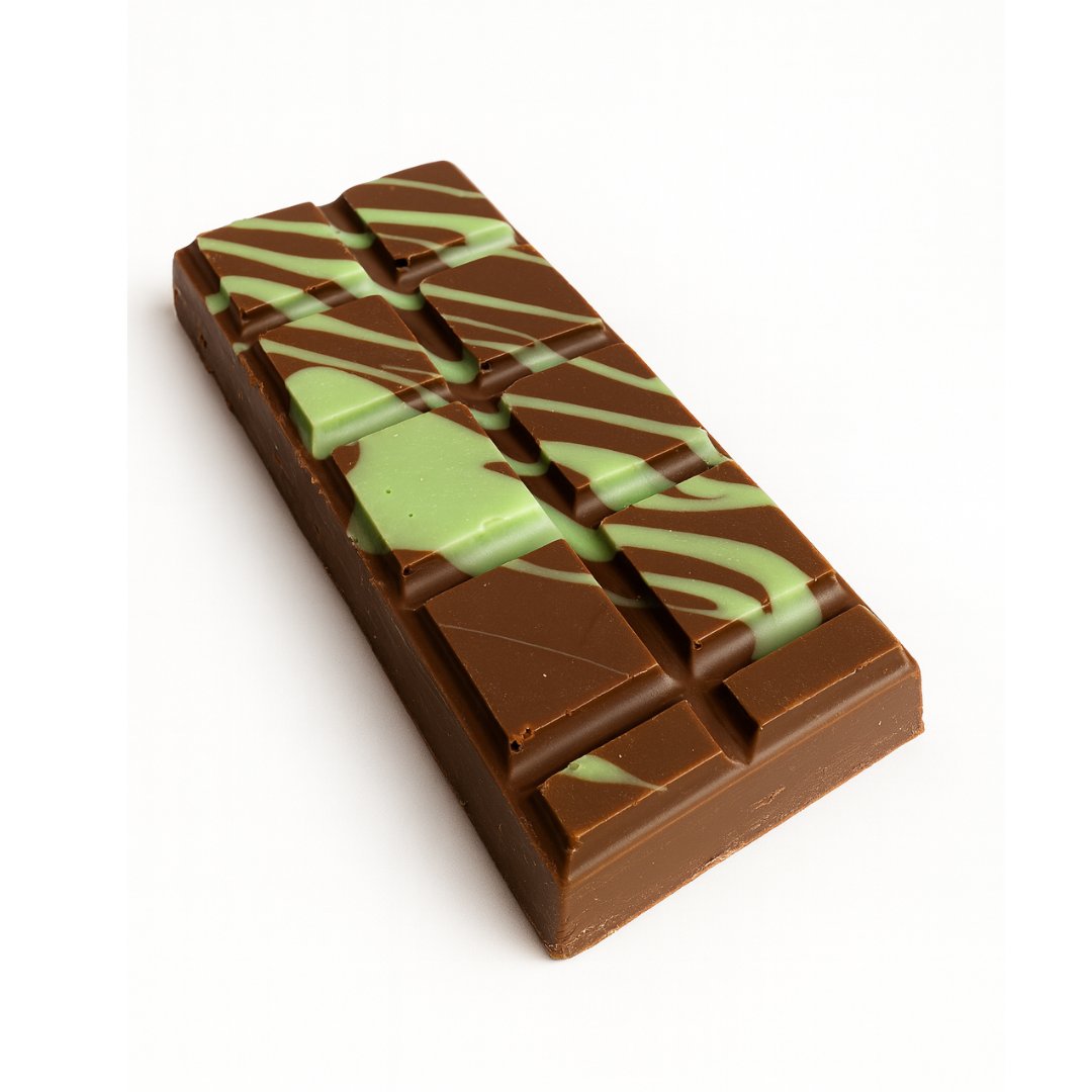 Pistachio Filled Chocolate Bar (Dubai Chocolate Bar)